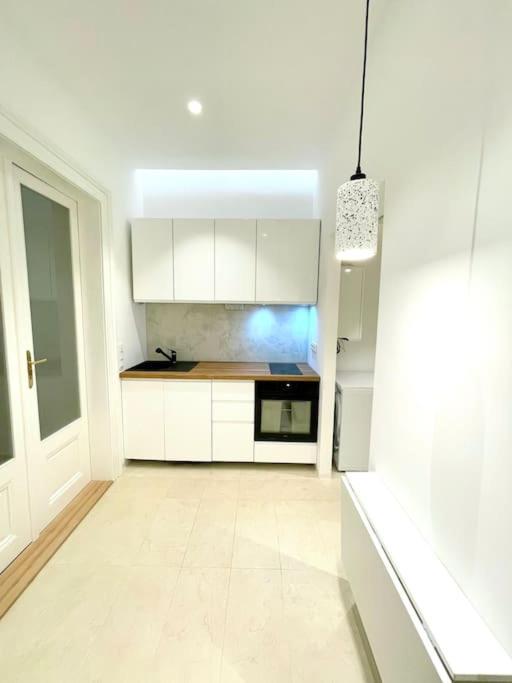 Fantastic Location! Superhost 5 Star * Praag